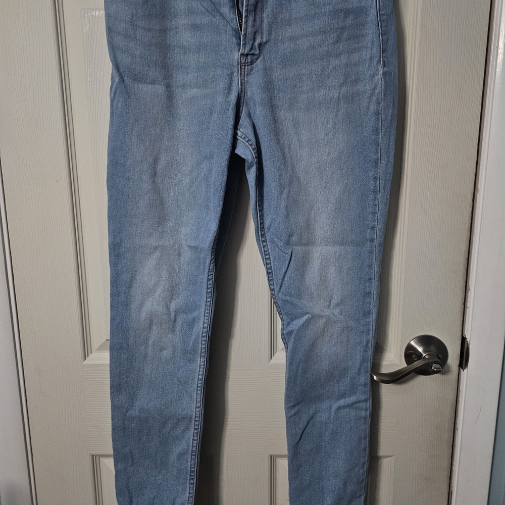 Old Navy High-Rise Super Skinny Jeans in Light Blue